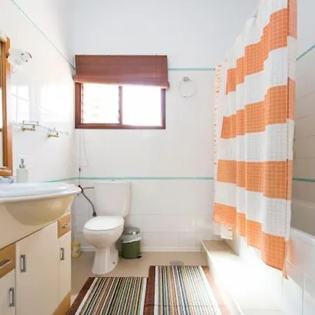 Beautiful With Stunning View Vakantiehuis