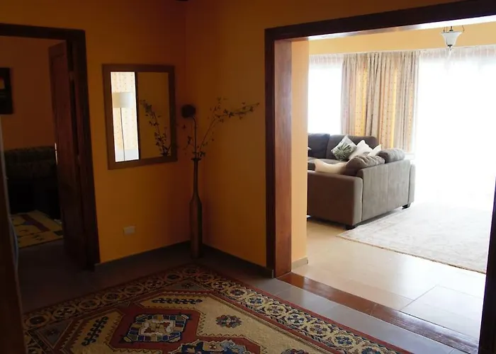 Beautiful With Stunning View 아데제